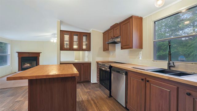 5390 Fm 314 S, Larue, TX 75770