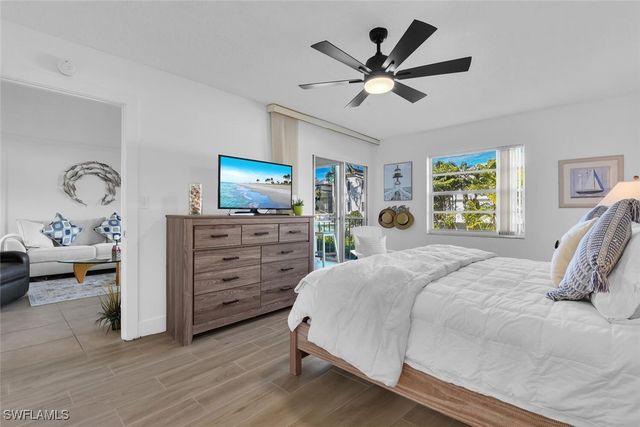 1100 Little Neck CT F53, Naples, FL 34102