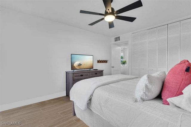 1100 Little Neck CT F53, Naples, FL 34102