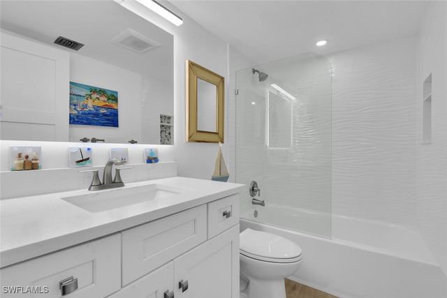 1100 Little Neck CT F53, Naples, FL 34102