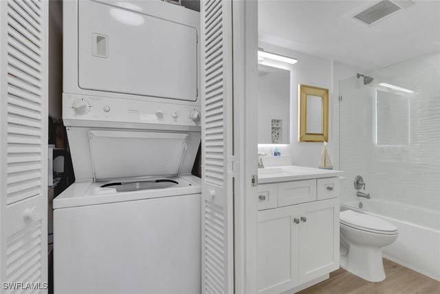 1100 Little Neck CT F53, Naples, FL 34102