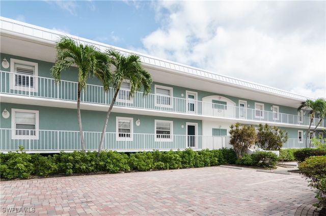 1100 Little Neck CT F53, Naples, FL 34102