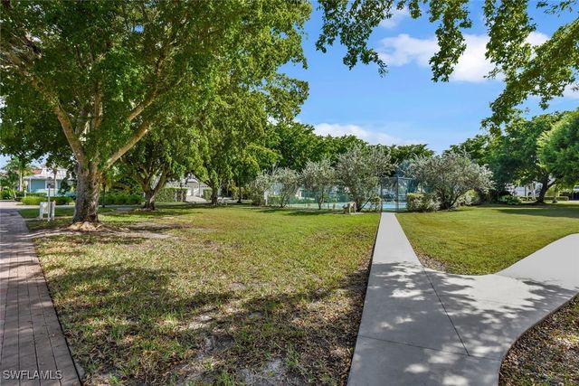 1100 Little Neck CT F53, Naples, FL 34102