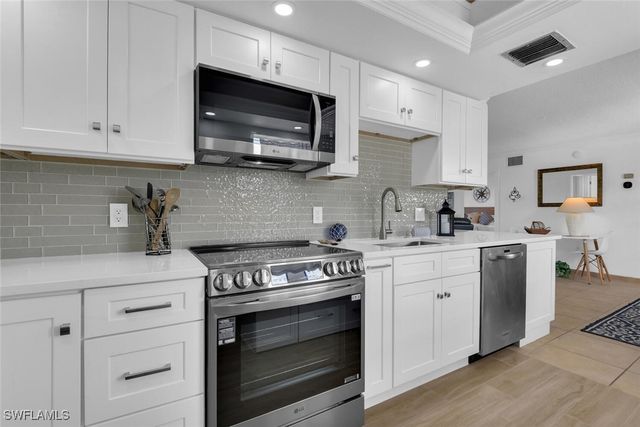 1100 Little Neck CT F53, Naples, FL 34102