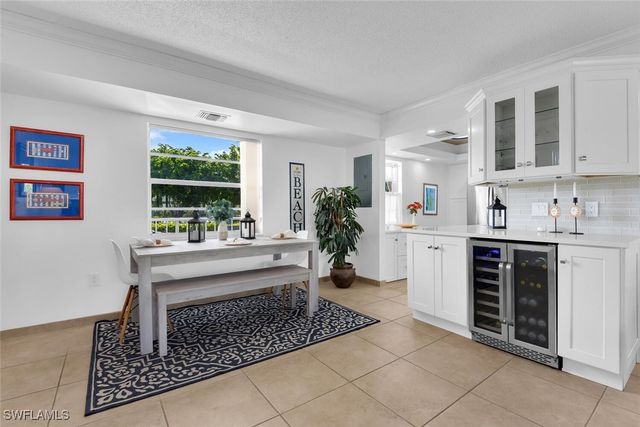 1100 Little Neck CT F53, Naples, FL 34102