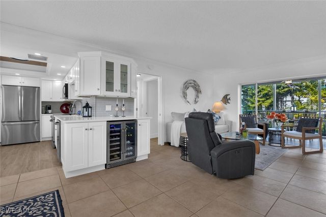 1100 Little Neck CT F53, Naples, FL 34102
