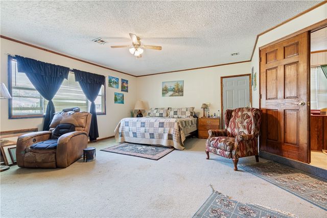 613 W Arkansas Street, Gentry, AR 72734