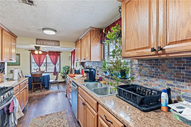 613 W Arkansas Street, Gentry, AR 72734