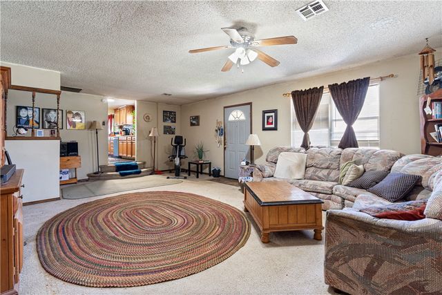 613 W Arkansas Street, Gentry, AR 72734