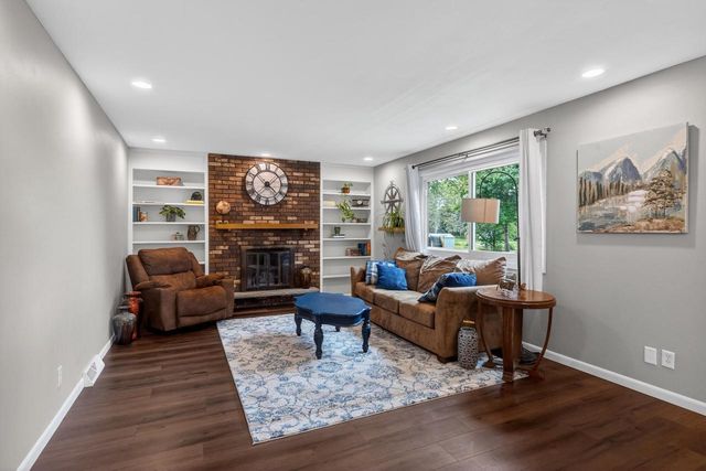 1264 Crossing Ridge Trail, Sun Prairie, WI 53590