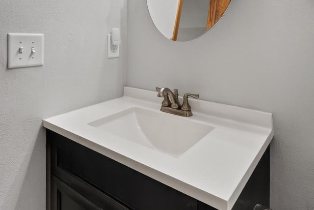 1264 Crossing Ridge Trail, Sun Prairie, WI 53590