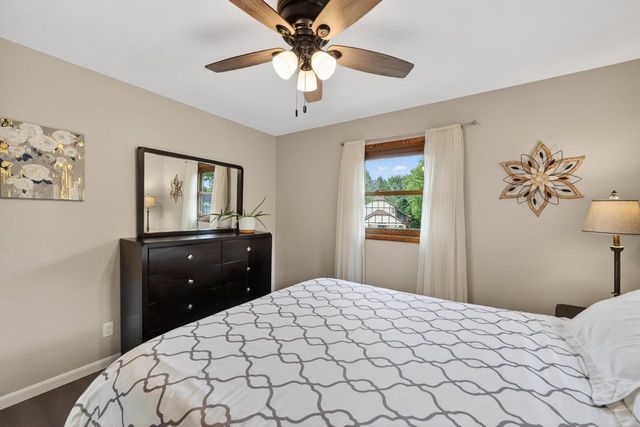 1264 Crossing Ridge Trail, Sun Prairie, WI 53590