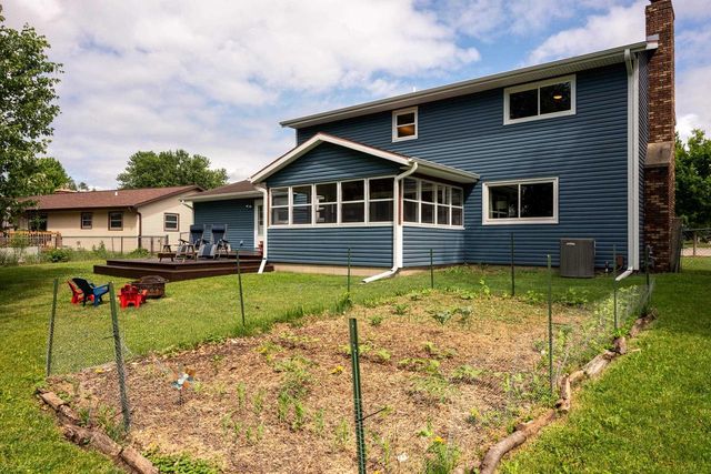1264 Crossing Ridge Trail, Sun Prairie, WI 53590