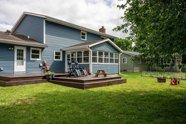 1264 Crossing Ridge Trail, Sun Prairie, WI 53590