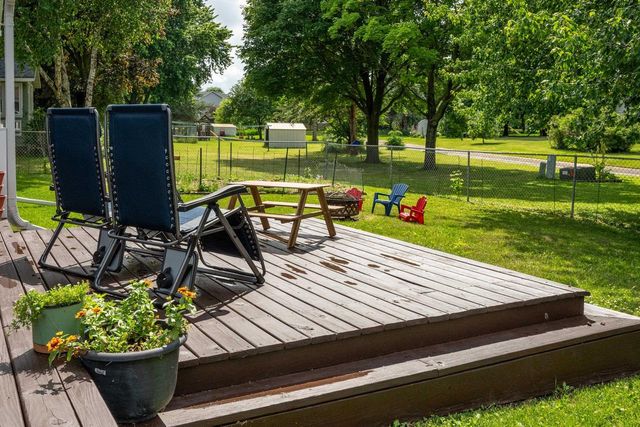 1264 Crossing Ridge Trail, Sun Prairie, WI 53590