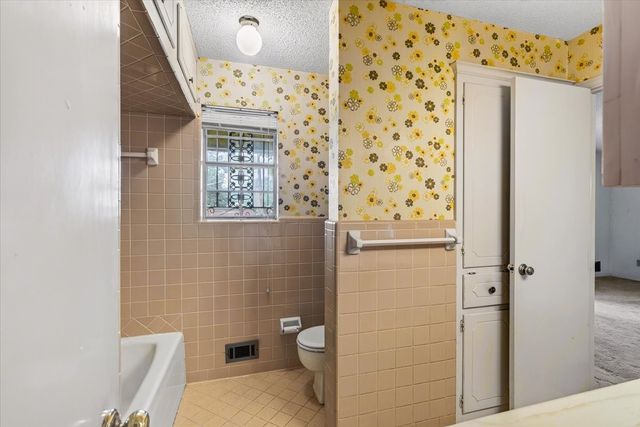 2210 Babalos Lane, Dallas, TX 75228