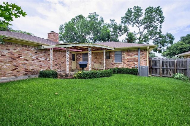 2210 Babalos Lane, Dallas, TX 75228
