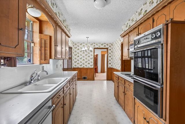 2210 Babalos Lane, Dallas, TX 75228