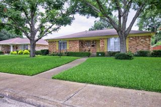 2210 Babalos Lane, Dallas, TX 75228