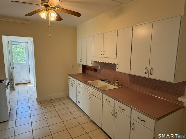 133 Eastern Drive 1st Floor, Middletown, CT 06457