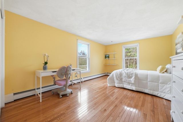 8 Villanova Dr, Westford, MA 01886