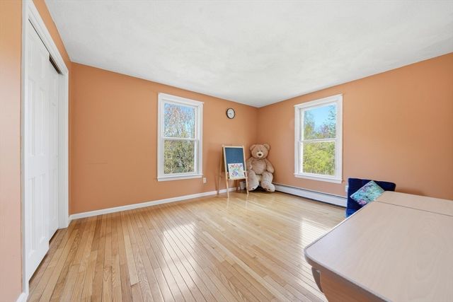 8 Villanova Dr, Westford, MA 01886
