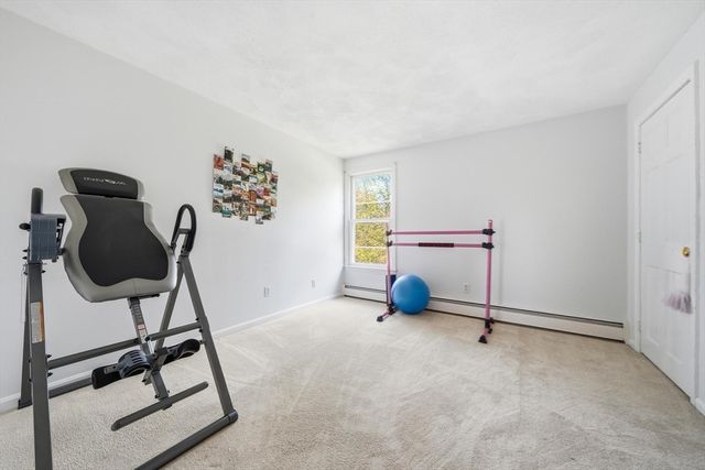 8 Villanova Dr, Westford, MA 01886