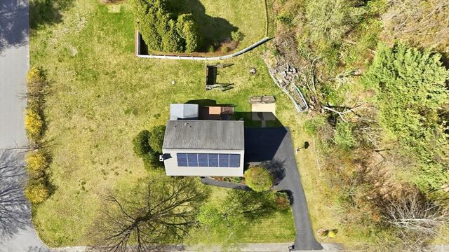 8 Villanova Dr, Westford, MA 01886