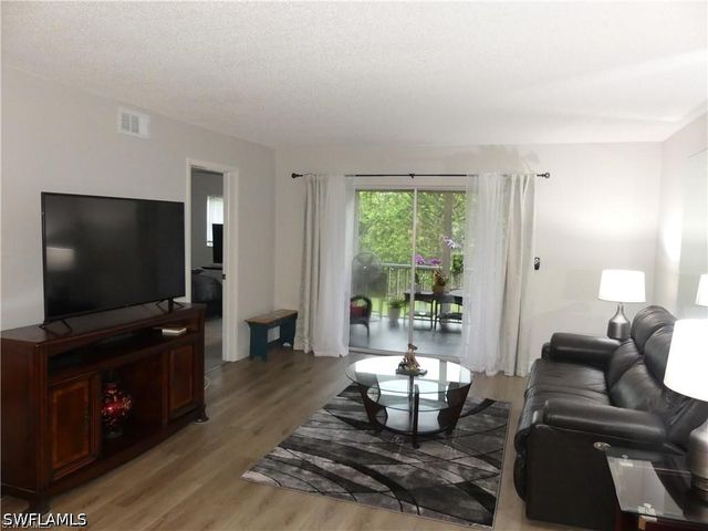 5499 Rattlesnake Hamm RD 2, Naples, FL 34113