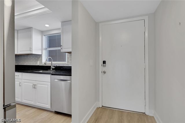 5499 Rattlesnake Hamm RD 2, Naples, FL 34113