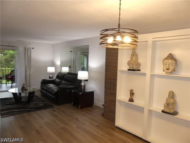 5499 Rattlesnake Hamm RD 2, Naples, FL 34113