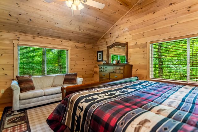 661 Evergreen Lane, Mineral Bluff, GA 30559
