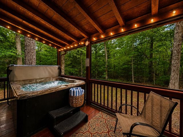 661 Evergreen Lane, Mineral Bluff, GA 30559