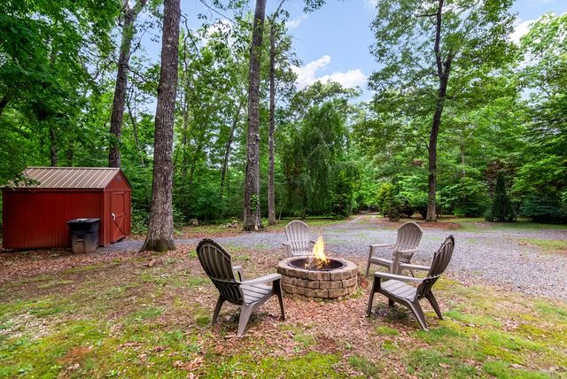 661 Evergreen Lane, Mineral Bluff, GA 30559