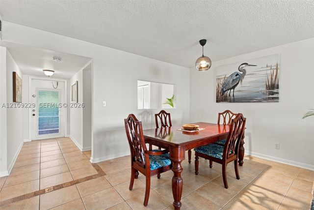 9301 Sunrise Lakes Blvd 105, Sunrise, FL 33322