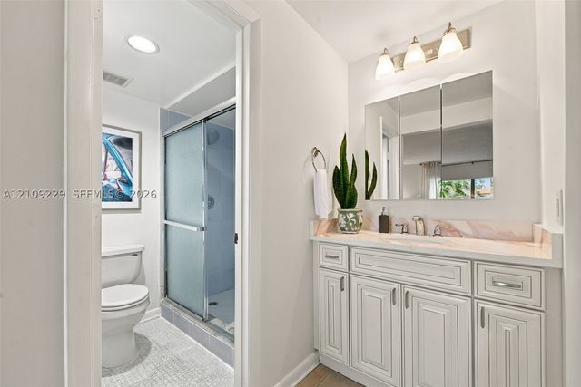 9301 Sunrise Lakes Blvd 105, Sunrise, FL 33322