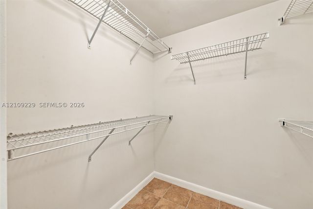 9301 Sunrise Lakes Blvd 105, Sunrise, FL 33322