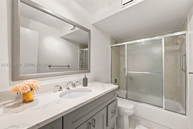 9301 Sunrise Lakes Blvd 105, Sunrise, FL 33322