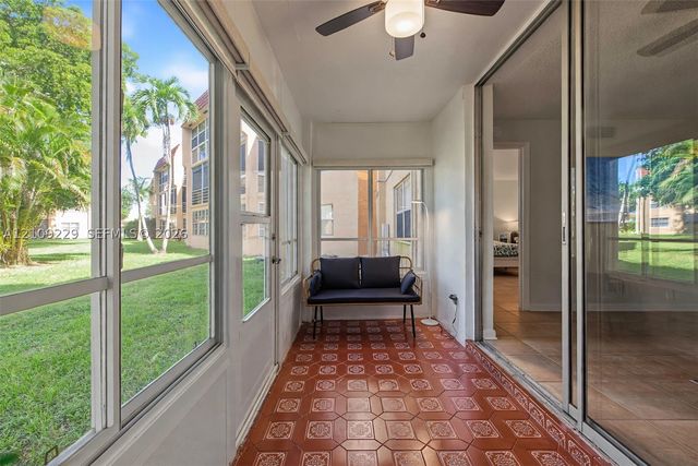 9301 Sunrise Lakes Blvd 105, Sunrise, FL 33322
