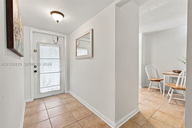 9301 Sunrise Lakes Blvd 105, Sunrise, FL 33322