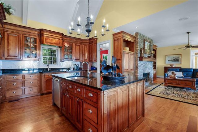 1104 Ridgeview Drive, Big Canoe, GA 30143