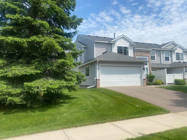 312 Wagon Wheel Lane, Chaska, MN 55318