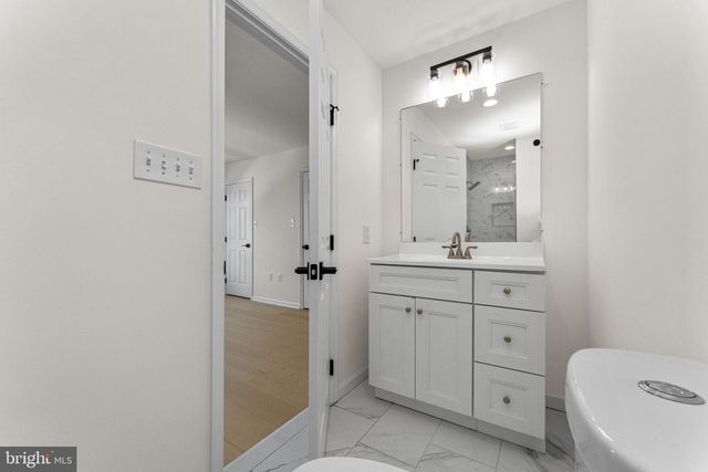 729 E OAK ST, Norristown, PA 19401