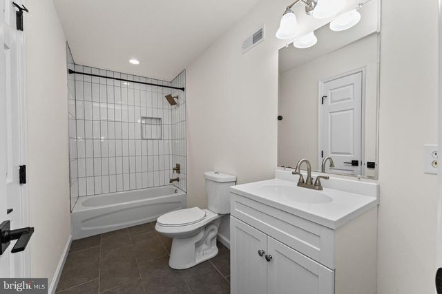 729 E OAK ST, Norristown, PA 19401