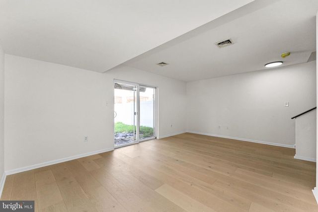 729 E OAK ST, Norristown, PA 19401