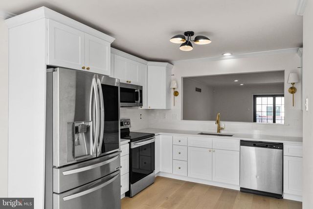 729 E OAK ST, Norristown, PA 19401