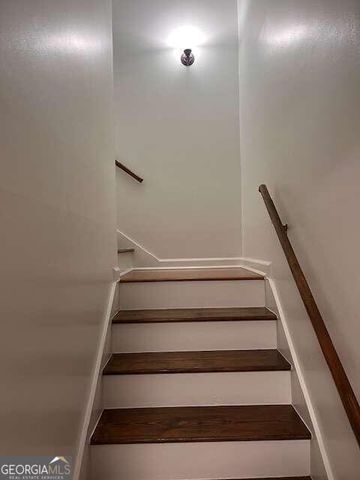 871 Cedar Trace SW, Lilburn, GA 30047