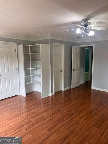 871 Cedar Trace SW, Lilburn, GA 30047