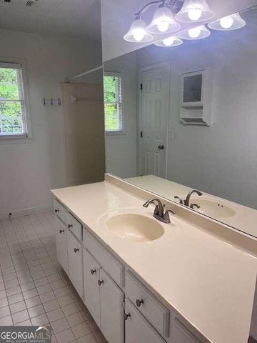 871 Cedar Trace SW, Lilburn, GA 30047