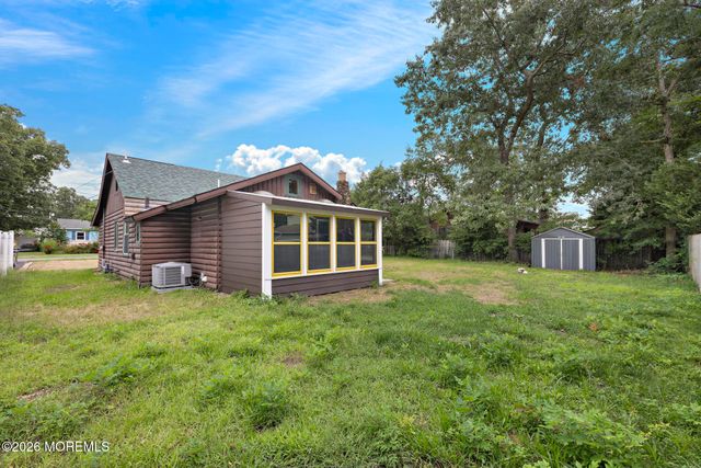 833 Windsor Street, Forked River, NJ 08731